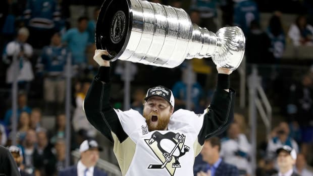 phil-kessel-twitter-usa-hockey-shade.jpg